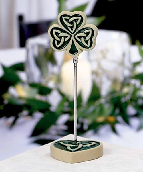  four leave clover wedding decoration at table
