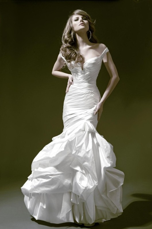 drop shoulder bridal gown
